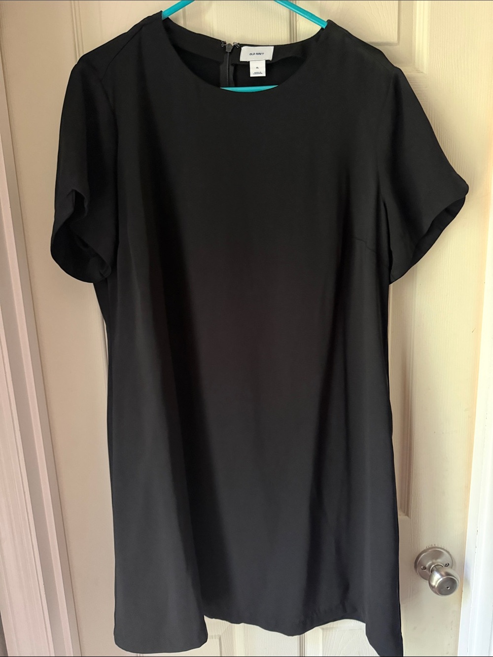 Old Navy Black Short-Sleeve Shift Dress